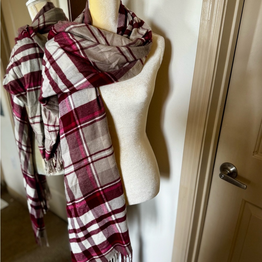 Plaid Scarf in Red and Tan